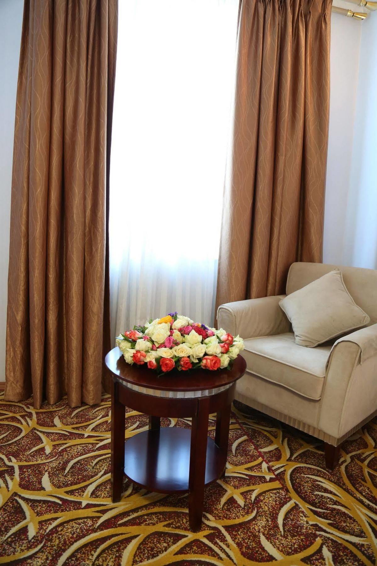 Afarensis International Hotel Addis Abeba Buitenkant foto